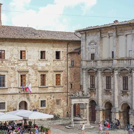 Palazzo Danesi Montepulciano Stazione