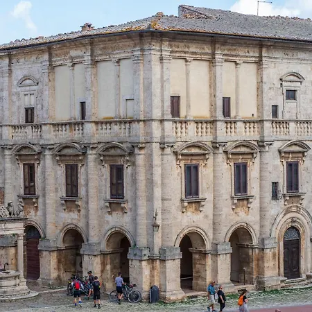 Palazzo Danesi Apartment